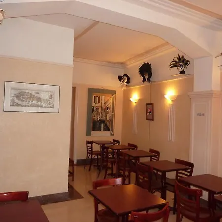 Hotel Saint Maurice 2*